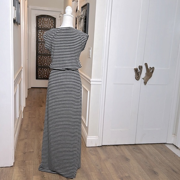 Gap Womens Maxi Striped Dress Sleeveless V Neck Drawstring Waist XS Black Gray - Picture 2 of 11